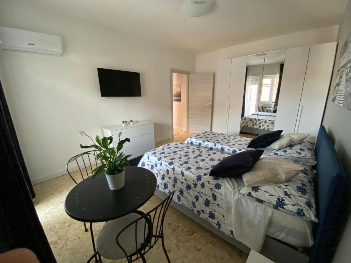 Отель Ytha Housse Roma Centro Экстерьер фото