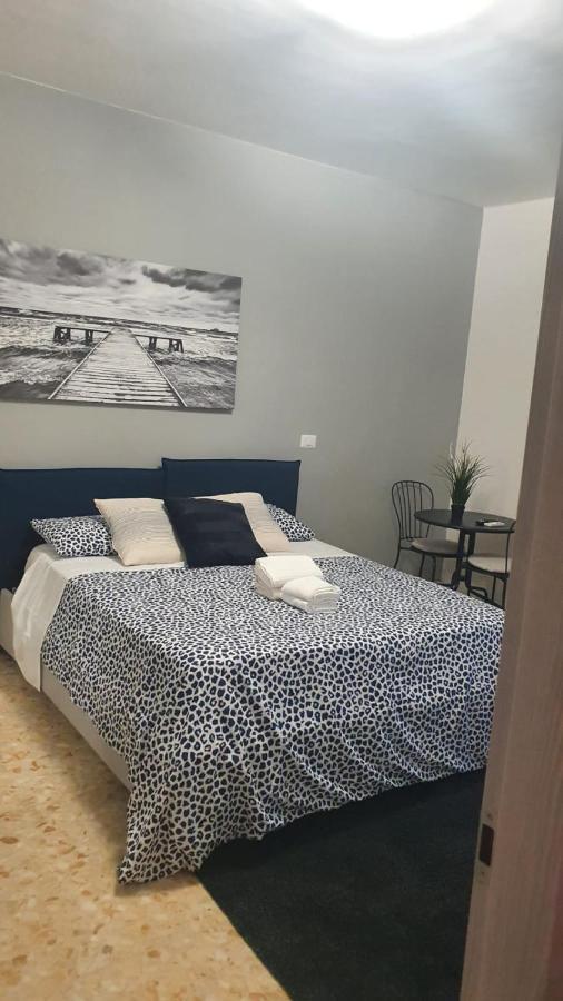 Отель Ytha Housse Roma Centro Экстерьер фото